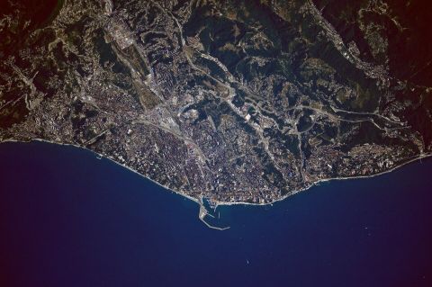 Вид из космоса на Сочи